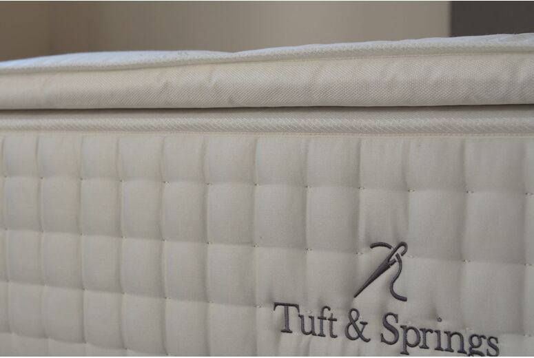 Tuft & Springs Chantilly 3000 Pocket Natural Pillow Top Mattress + Premium Divan Bed