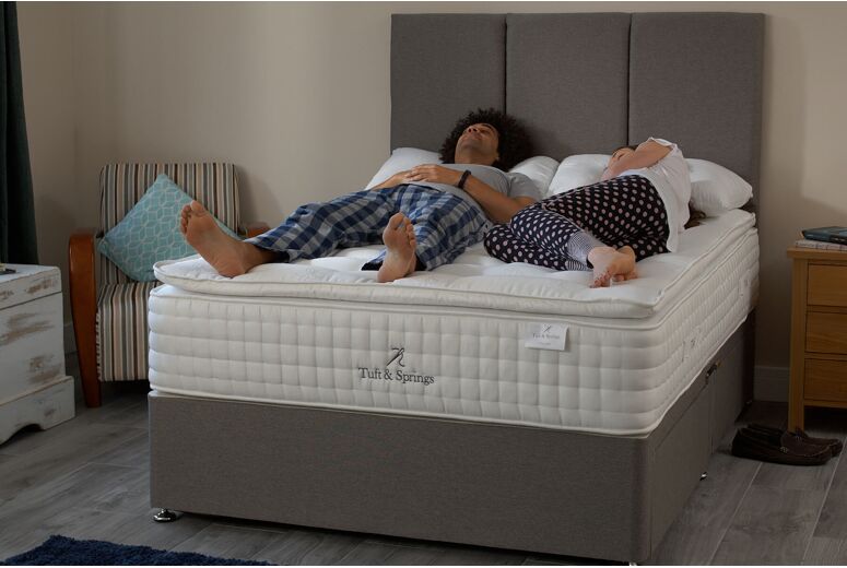 Tuft & Springs Chantilly 3000 Pocket Natural Pillow Top Divan Bed