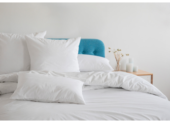 How to Choose the Right Pillows for Your Bed